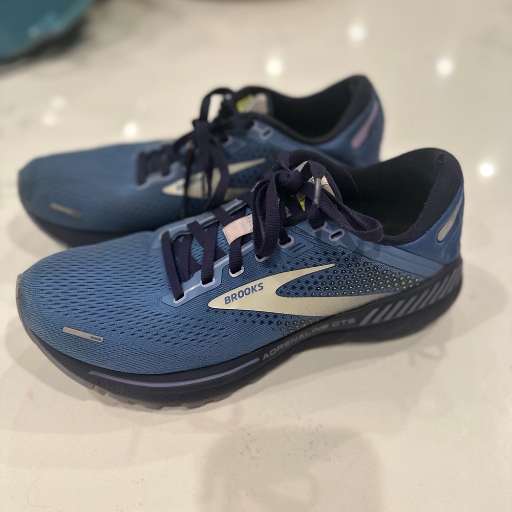 Brooks Adrenaline GTS
